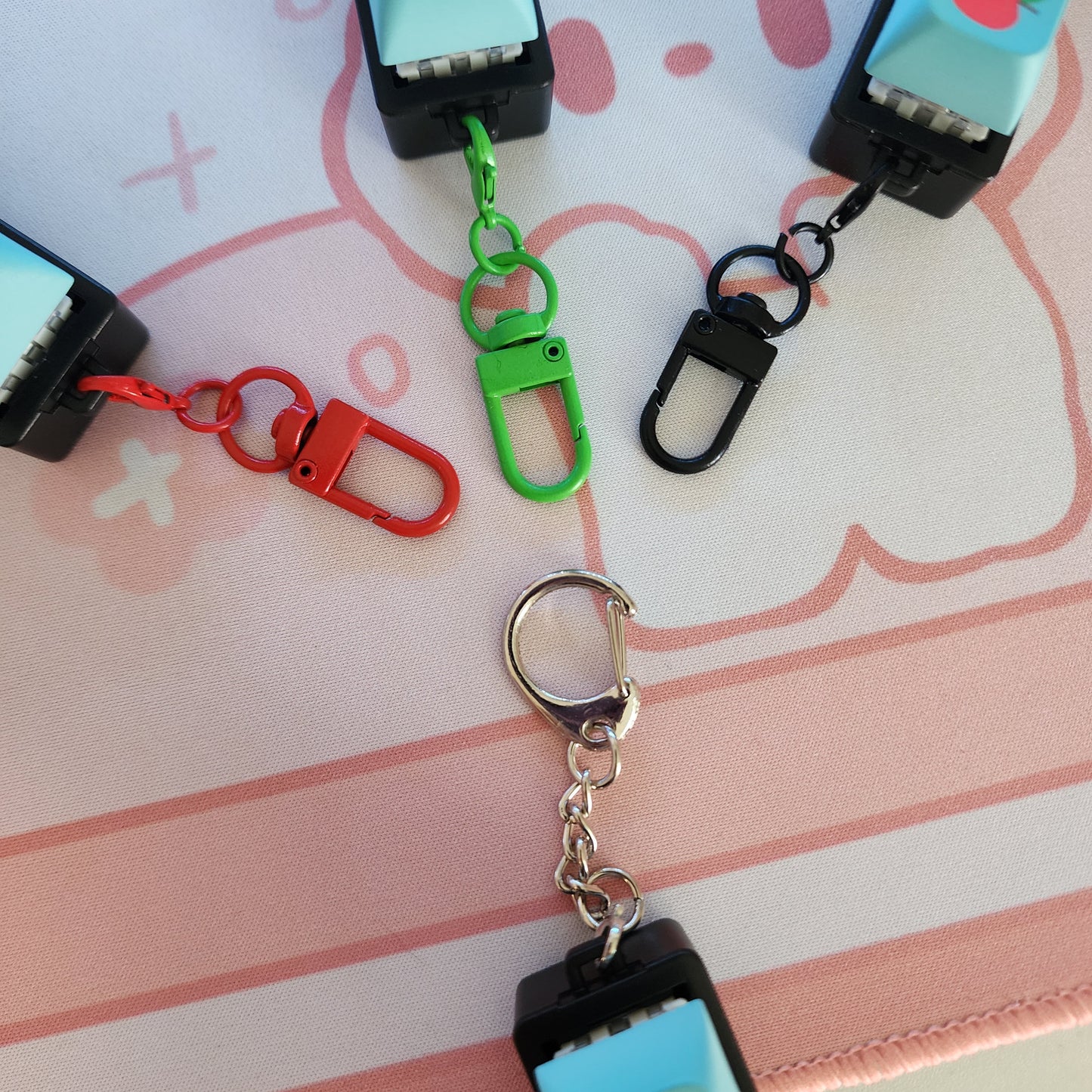 Keyboard Fidget Keychain - Electric Mouse